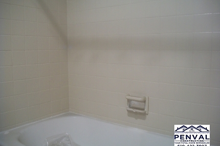 01a-NorristownBathroomRemodelBefore_11