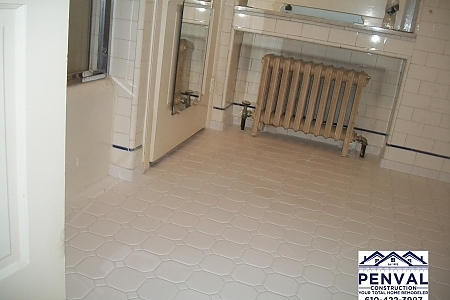 07-CeramicTileReplacement-BathroomRepair1