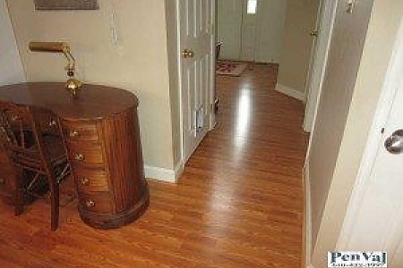 Laminate Floor Installation – Hallway